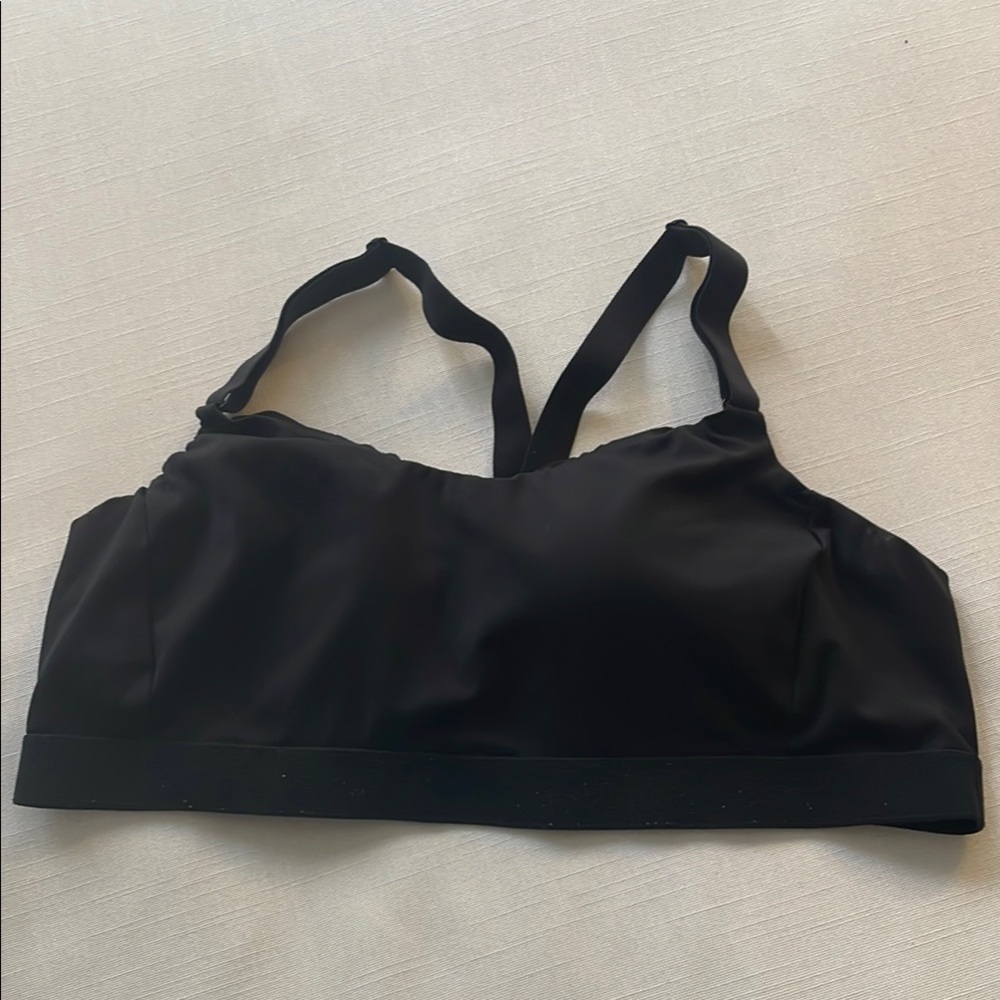 Old Navy Sports Bra. Barely used. Black Strappy Women's XL
